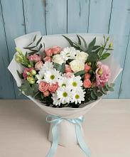 Букет цветов из:  Розы, Лизиантусы и Хризантемы в Лодейном Поле