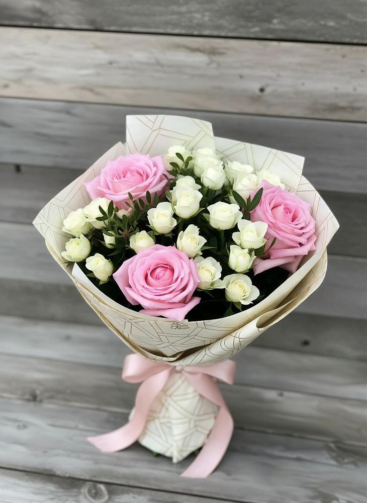 Букет цветов из: Розы в Лодейном Поле