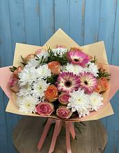 Букет цветов из:  Розы, Герберы и Хризантемы в Лодейном Поле