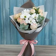 Букет цветов из:  Хризантемы и Розы в Лодейном Поле