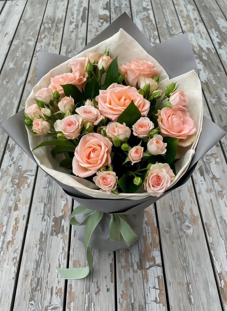 Букет цветов из: Розы в Лодейном Поле