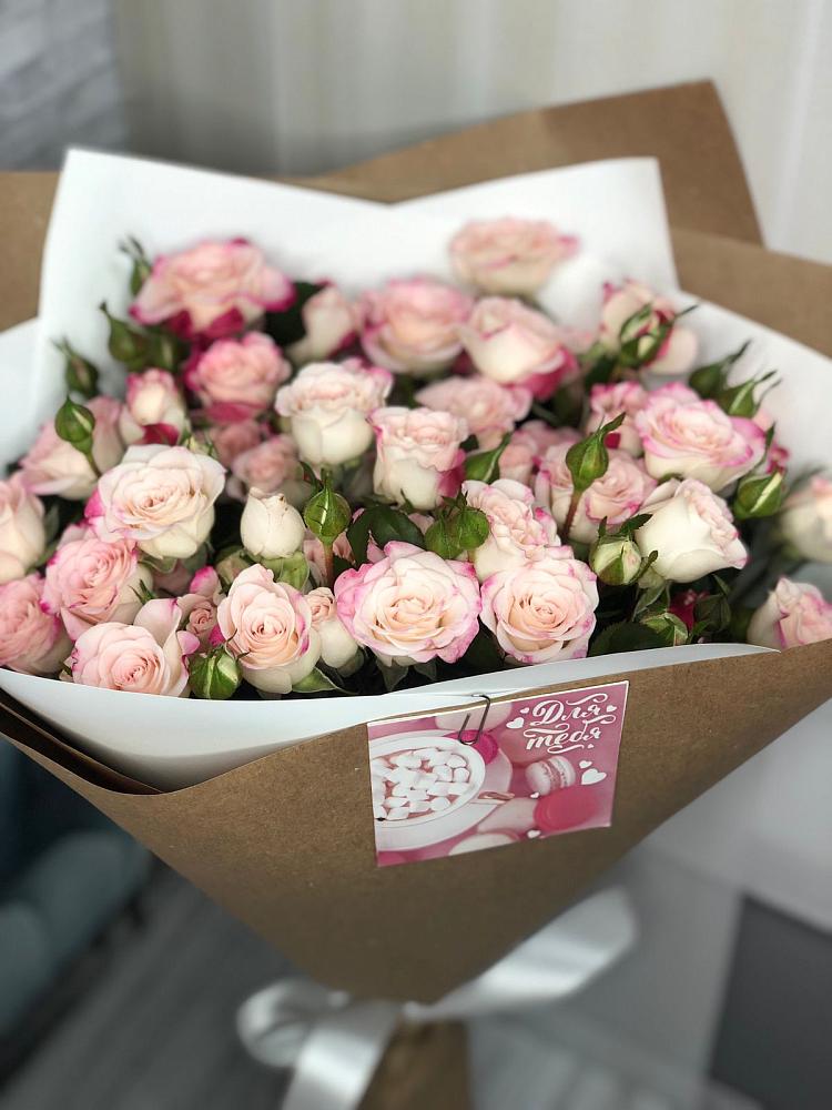 Букет цветов из: Розы в Лодейном Поле