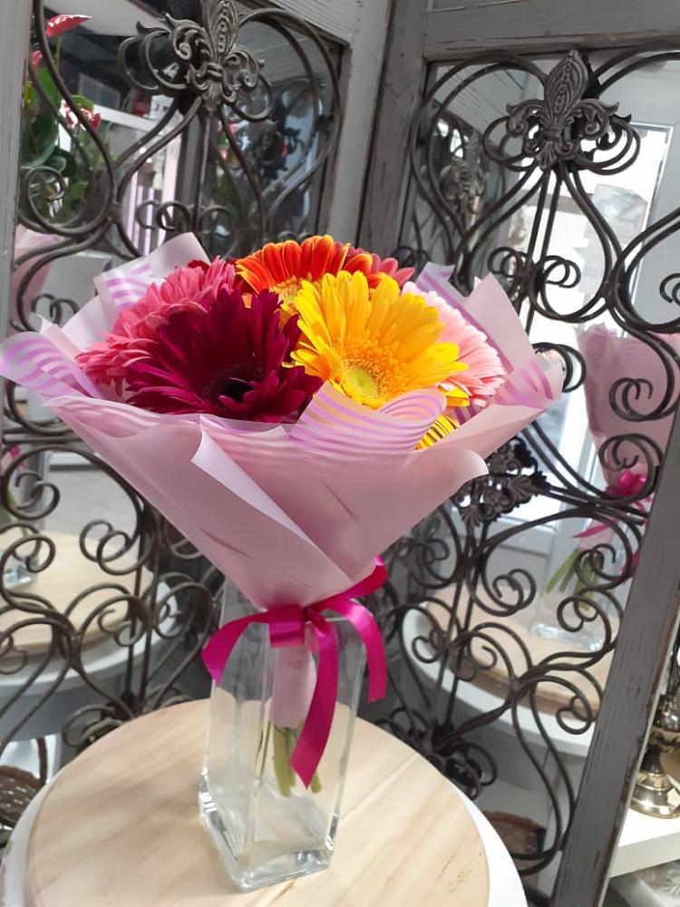 Букет цветов из: Герберы в Лодейном Поле