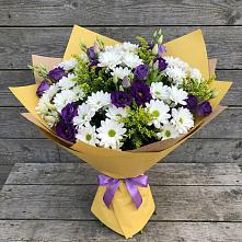 Букет цветов из:  Ирисы, Хризантемы и Ромашки в Лодейном Поле