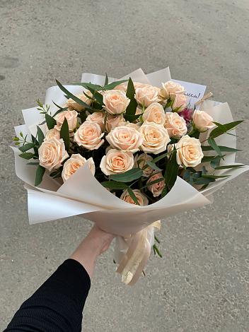 Букет Кремовые розы Латте в Лодейном Поле