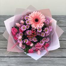 Букет цветов из:  Розы, Герберы и Хризантемы в Лодейном Поле
