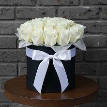 Цветочная композиция из Розы в шляпной коробке #REPLACE_PRED# Лодейном Поле