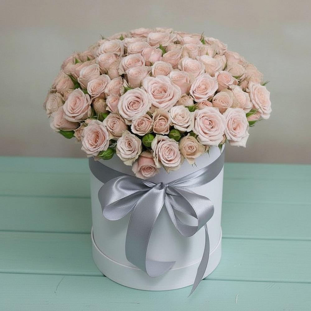 Цветочная композиция из Розы в шляпной коробке в Лодейном Поле