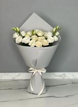 Букет цветов из:  Розы и Лизиантусы в Лодейном Поле